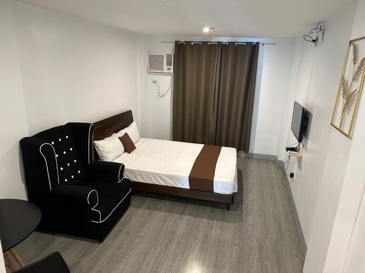 Aden Hotel Makati City Exterior foto